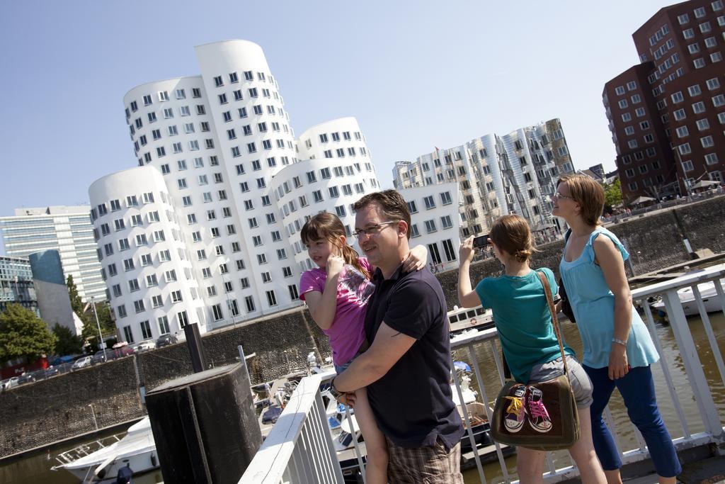 Jugendherberge Duesseldorf Exterior foto